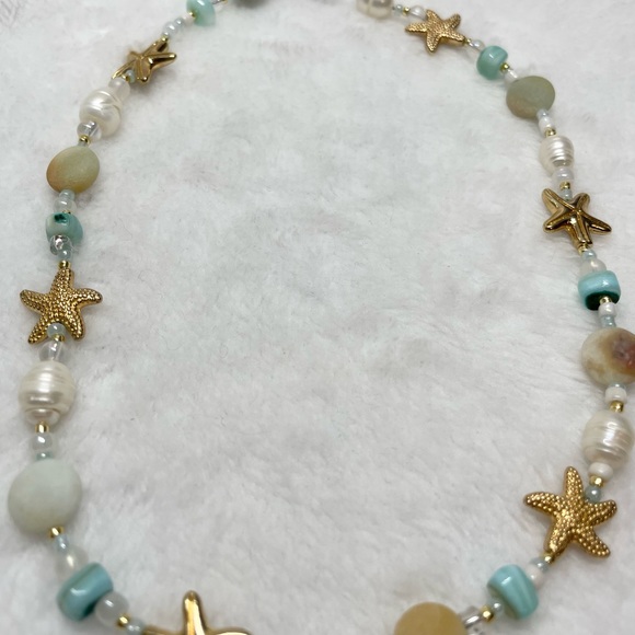 Handmade beachy starfish necklace - Picture 2 of 4